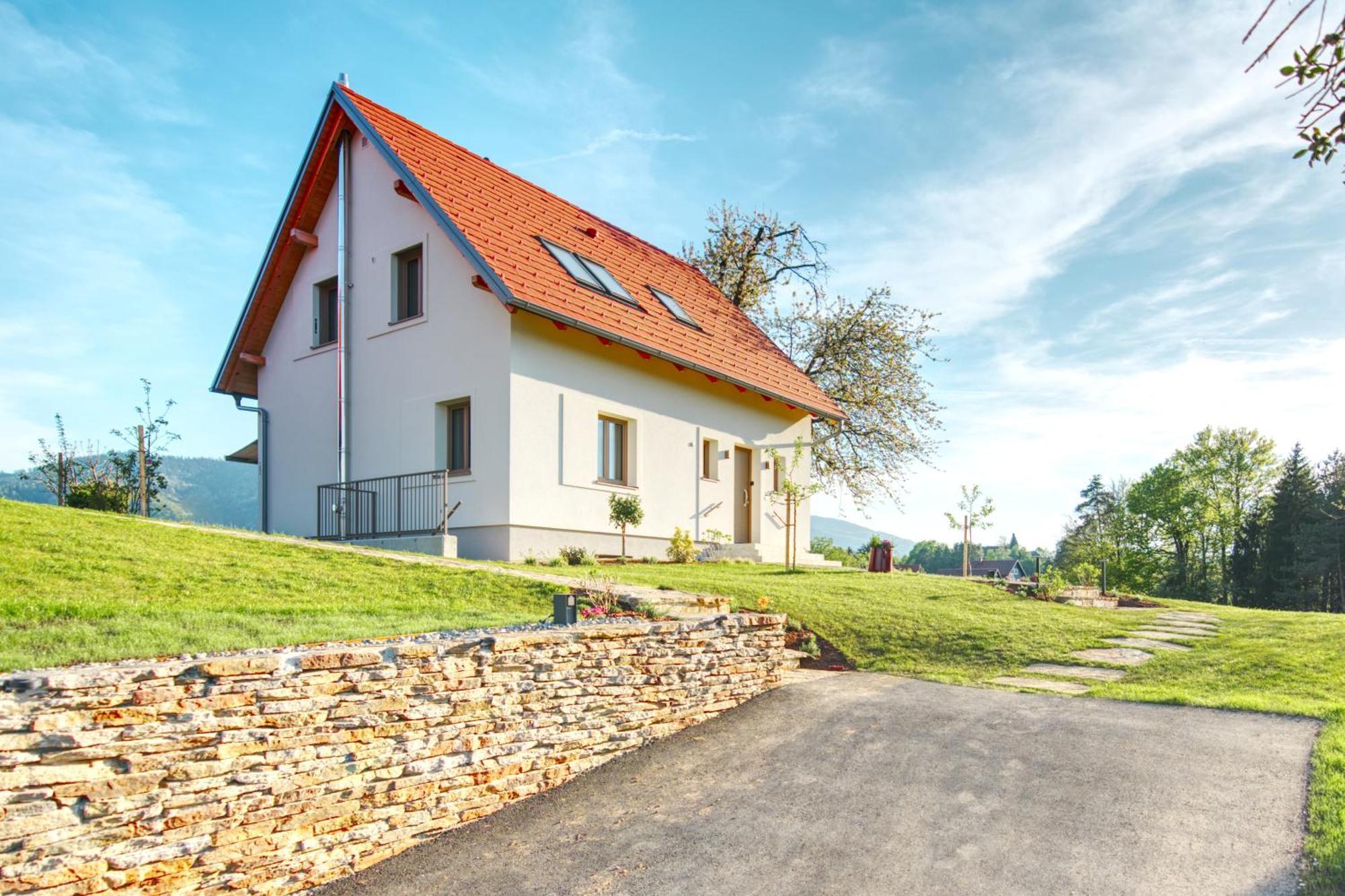 Traumhaftes Ferienhaus am Lateinberg - 8455 Eibiswald Südsteiermarkヴィラ エクステリア 写真