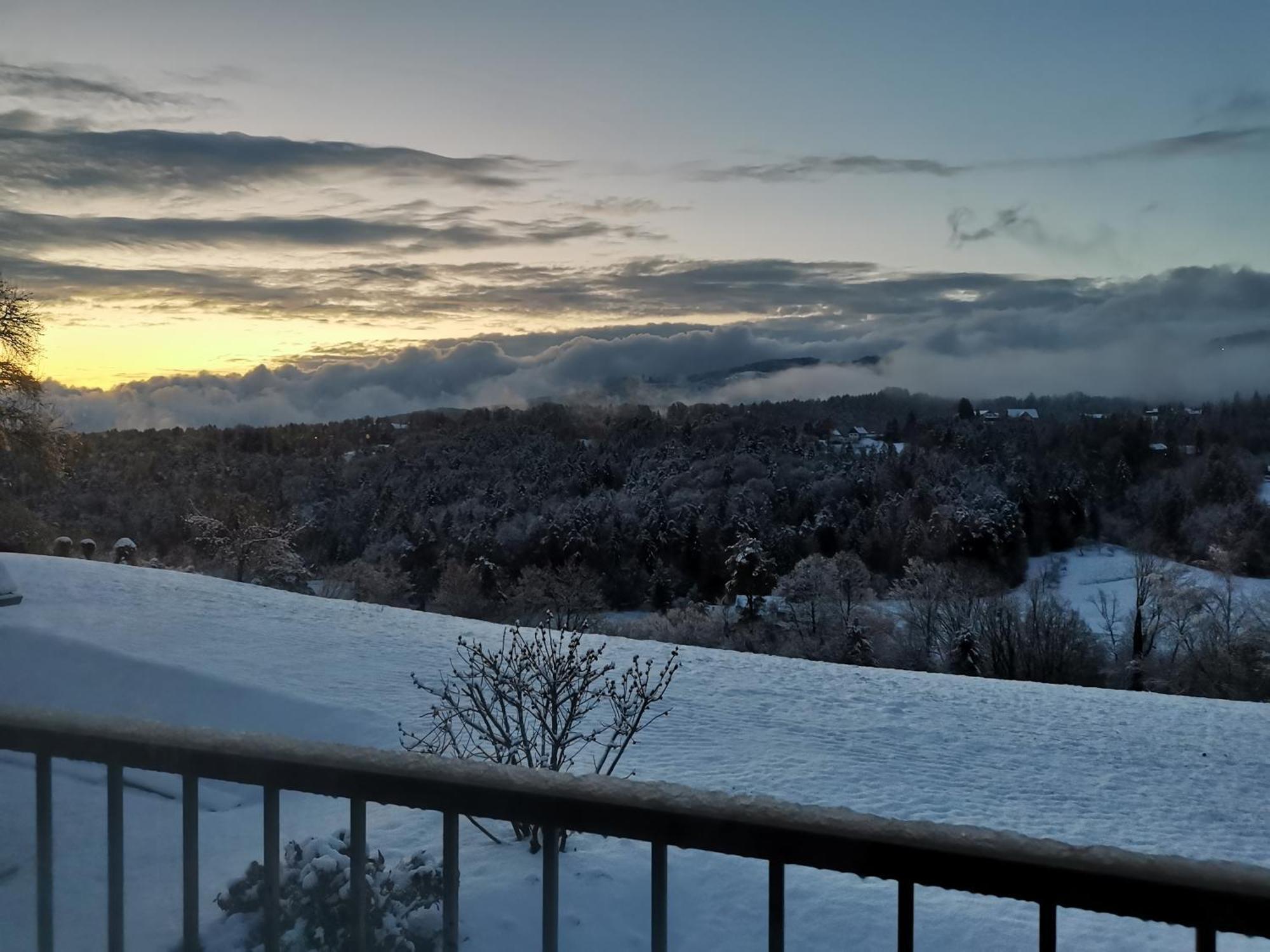 Traumhaftes Ferienhaus am Lateinberg - 8455 Eibiswald Südsteiermarkヴィラ エクステリア 写真